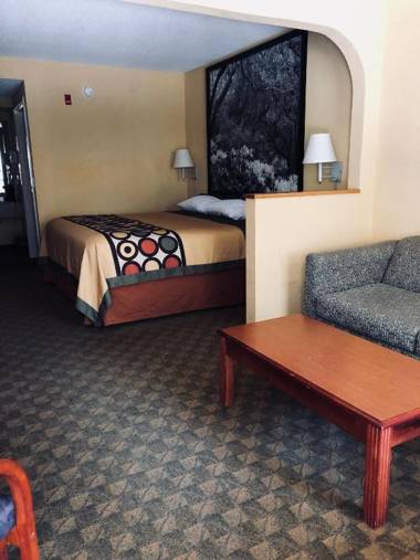 Super 8 by Wyndham Diberville Biloxi Area