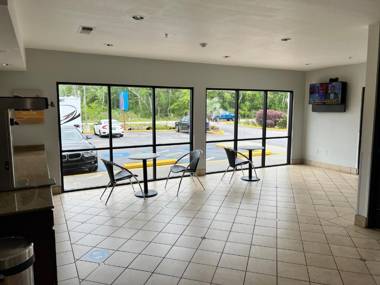 Motel 6-Biloxi MS - Ocean Springs