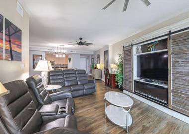 Sea Breeze 1011 Penthouse