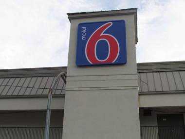 Motel 6 Brookhaven Ms