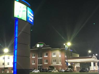 Holiday Inn Express Hotel & Suites Canton an IHG Hotel