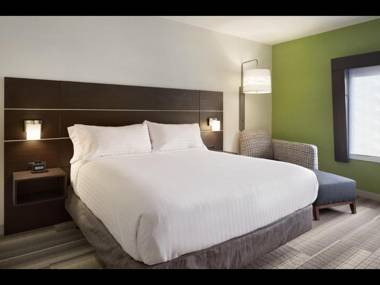 Holiday Inn Express Hotel & Suites Canton an IHG Hotel