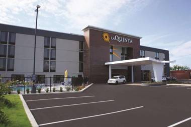 La Quinta by Wyndham Columbus MS