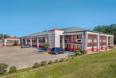 Econo Lodge Inn & Suites Forest