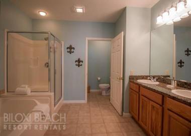 Legacy I 1303 Penthouse