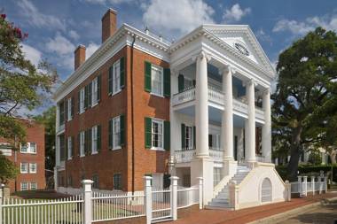 Choctaw Hall Bed & Breakfast