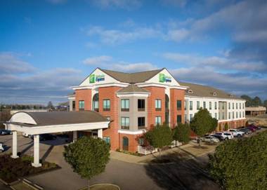 Holiday Inn Express Hotel & Suites Olive Branch an IHG Hotel