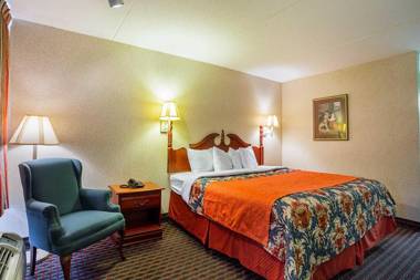 Rodeway Inn & Suites