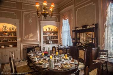 Corners Mansion Inn - A Bed and Breakfast