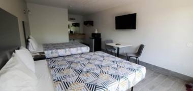 Motel 6 Branson West MO - Silver Dollar City