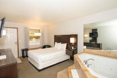 Fall Creek Inn & Suites