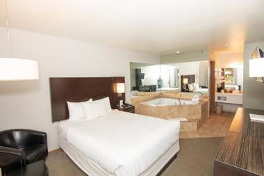 Fall Creek Inn & Suites