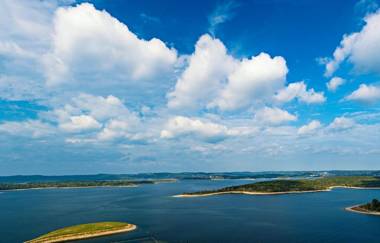 Chateau on the Lake Resort Spa and Convention Center