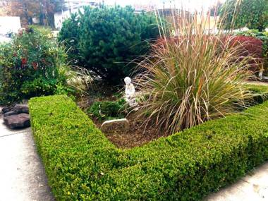 Honeysuckle Inn & Conference Center