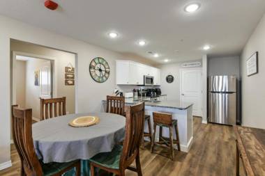 Mystic Cove Condo - Pool - New everything - Perfect location!!