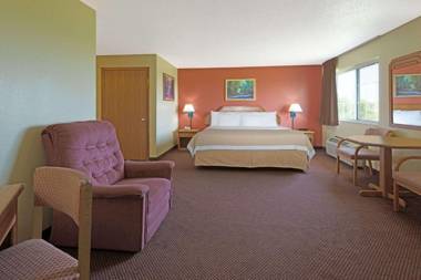 Days Inn by Wyndham Cameron