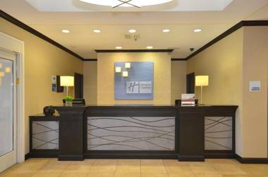 Holiday Inn Express Hotel & Suites Farmington