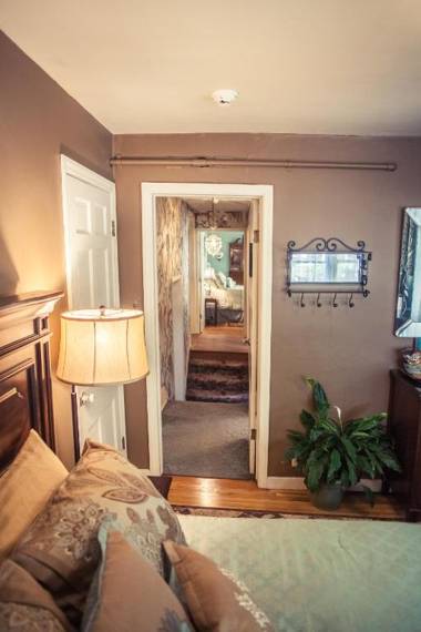 Silver Heart Inn & Cottages