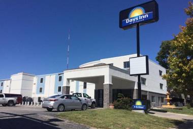 Day Inn & Suites by Wyndham Kansas City Downtown