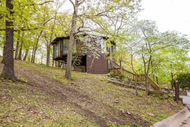 Unit 13-Treetop 2 Bedroom Villa