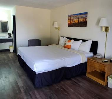 Cactus Inn and Suites