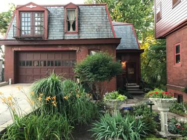 Vineyard Mansion Carriage House