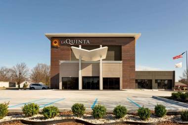 La Quinta Inn & Suites by Wyndham St Louis Route 66