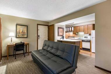 Arbor Suites at the Mall