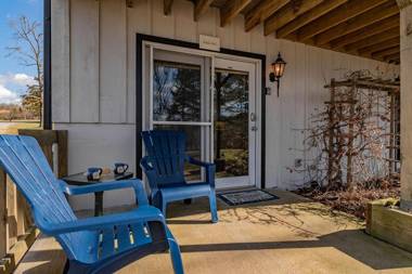 Retreat to the Dockside Suite! Steps to the lake!