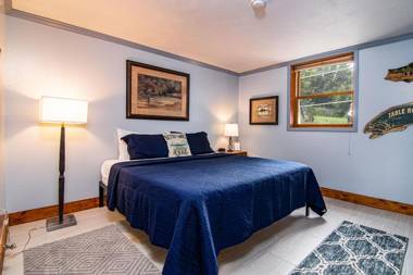 2 bdr Suite Right on Lake Tablerock Near Big Cedar Lodge Red Bud Cove