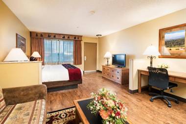 Best Western Plus Kelly Inn & Suites