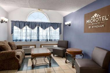 Microtel Inn & Suites Lincoln