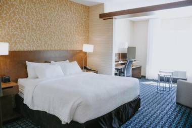 Fairfield Inn & Suites by Marriott Lincoln Airport