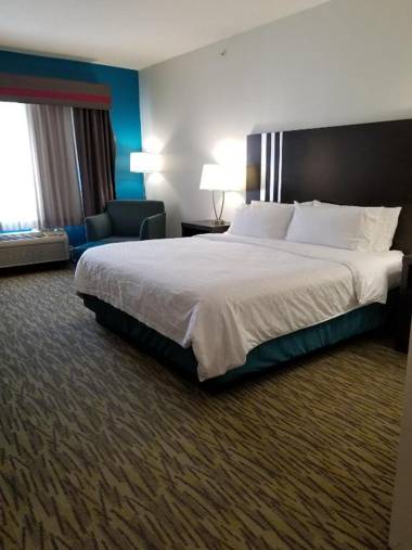 Holiday Inn Express Hotel & Suites Omaha West an IHG Hotel