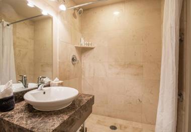 Magnolia Hotel Omaha