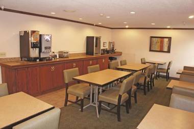 La Quinta Inn by Wyndham Omaha Southwest