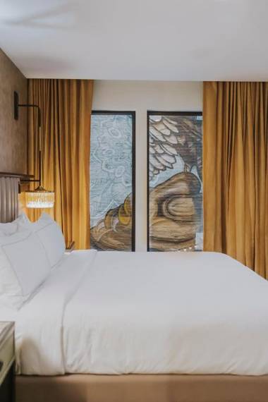 The Peregrine Omaha Downtown Curio Collection By Hilton