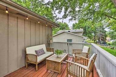 Cozy Omaha Home Walk to Dining Pets Welcome