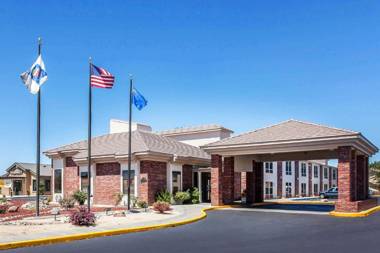 Comfort Inn & Suites Near Fallon Naval Air Station