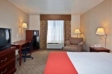 Holiday Inn Express Hotel and Suites - Henderson an IHG Hotel