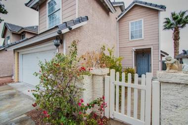 fabulous city view home pool & mall