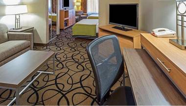Holiday Inn Express & Suites - Henderson South - Boulder City an IHG Hotel