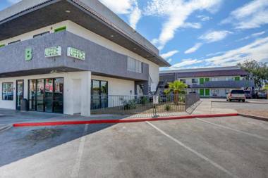 Siegel Slots and Suites (No Resort Fees)