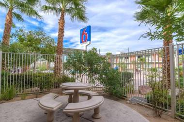 Motel 6-Las Vegas NV - Tropicana