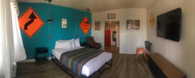 Desert Hills Motel