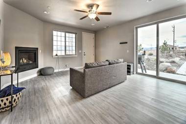 Minden Townhome with BBQ 16 Mi to Lake Tahoe!