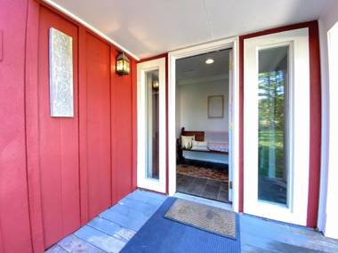 Franconia Village Retreat - homey small town feel close to tons of area attractions