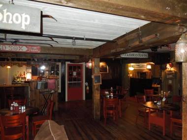 Wildcat Inn and Tavern