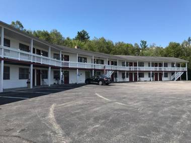 Cabot Inn & Suites