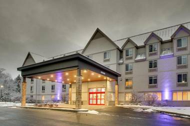 Holiday Inn Express & Suites - Lincoln East - White Mountains an IHG Hotel